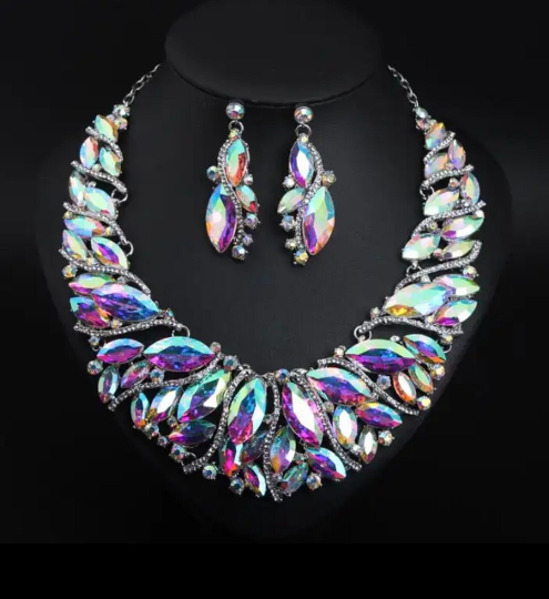 Luxury Retro Vintage Statement Necklace Earring Set