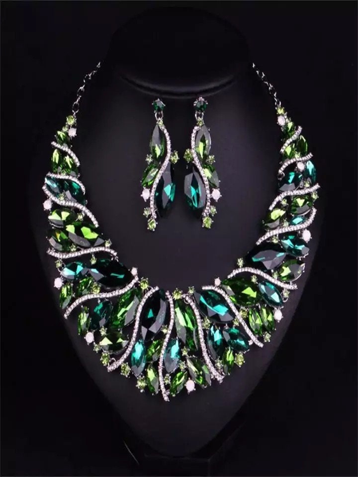 Luxury Retro Vintage Statement Necklace Earring Set