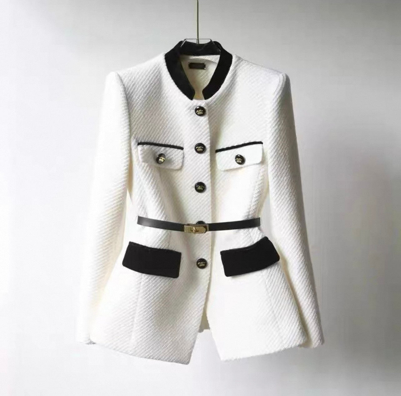 Elegant Textured Ladies Jacket