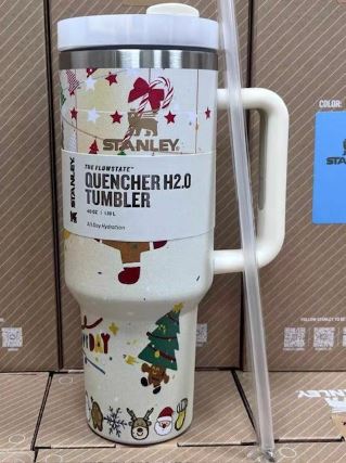 Stanley 40oz Quencher H2.0 Flowstate Christmas Tumbler